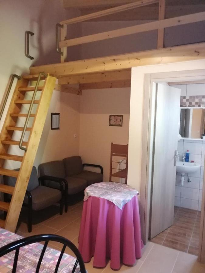 Εξοχική Κατοικία Με Κήπο Στην Άβυθο, Αιγίου Rodhodháfni 외부 사진